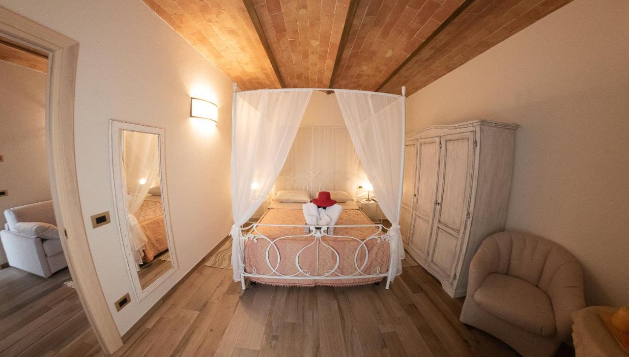 I Due Cipressi Vendégház Torrenieri Kültér fotó