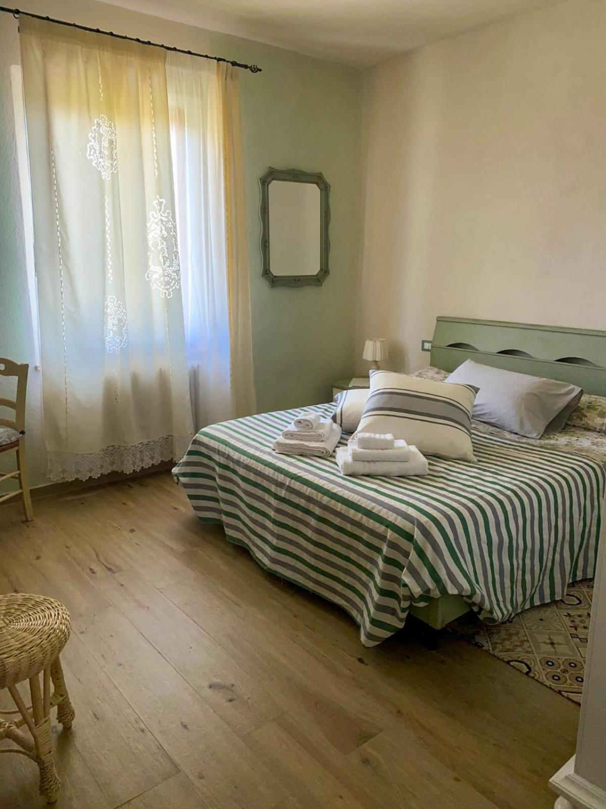 I Due Cipressi Vendégház Torrenieri Kültér fotó