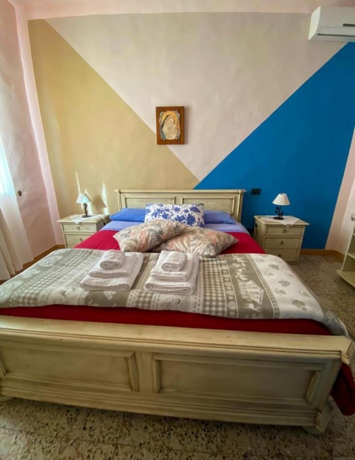 I Due Cipressi Vendégház Torrenieri Kültér fotó