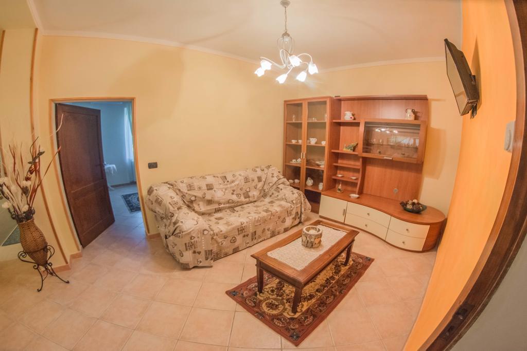 I Due Cipressi Vendégház Torrenieri Kültér fotó