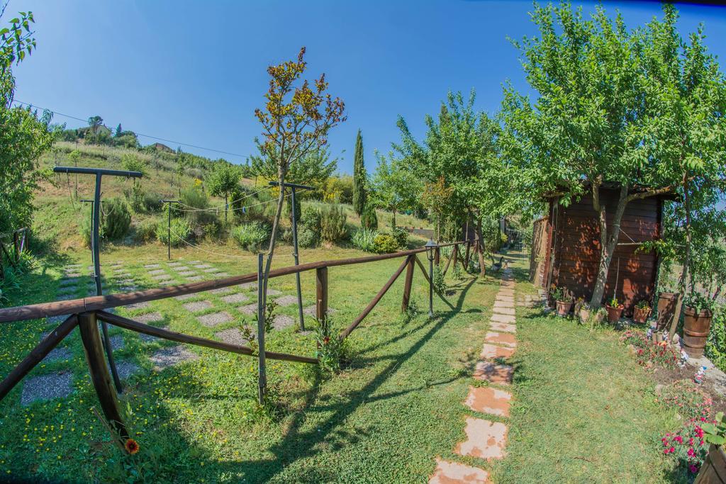 I Due Cipressi Vendégház Torrenieri Kültér fotó