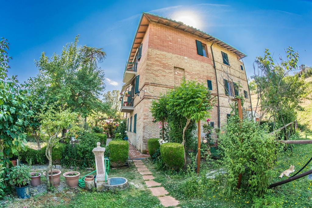 I Due Cipressi Vendégház Torrenieri Kültér fotó